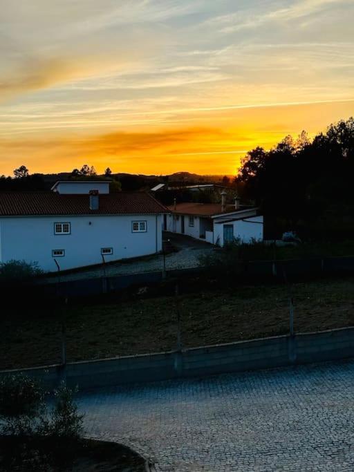 Reis House Villa Torre de Dona Chama Eksteriør bilde